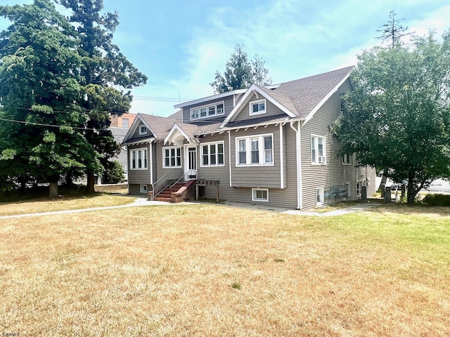 view of front of house with a front yard