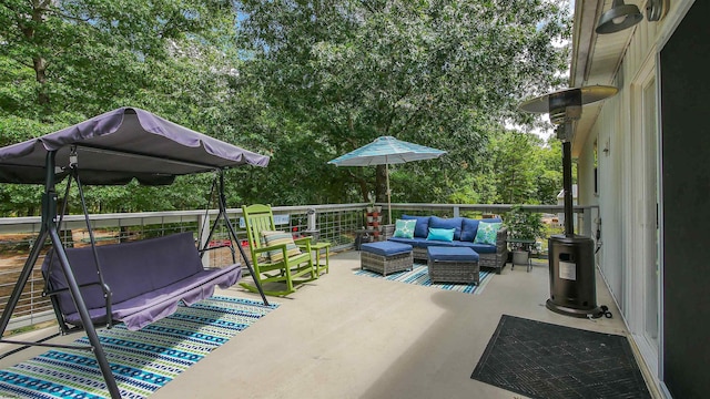 view of patio featuring an outdoor hangout area