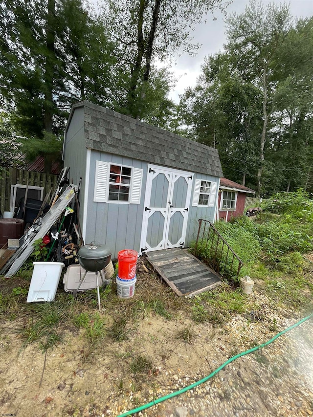 view of outbuilding