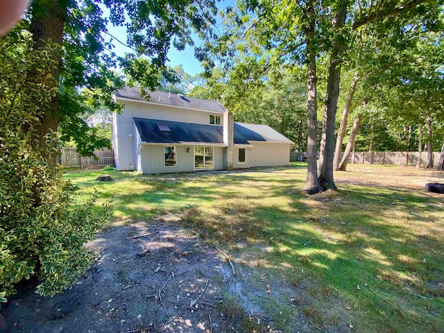 exterior space featuring a yard