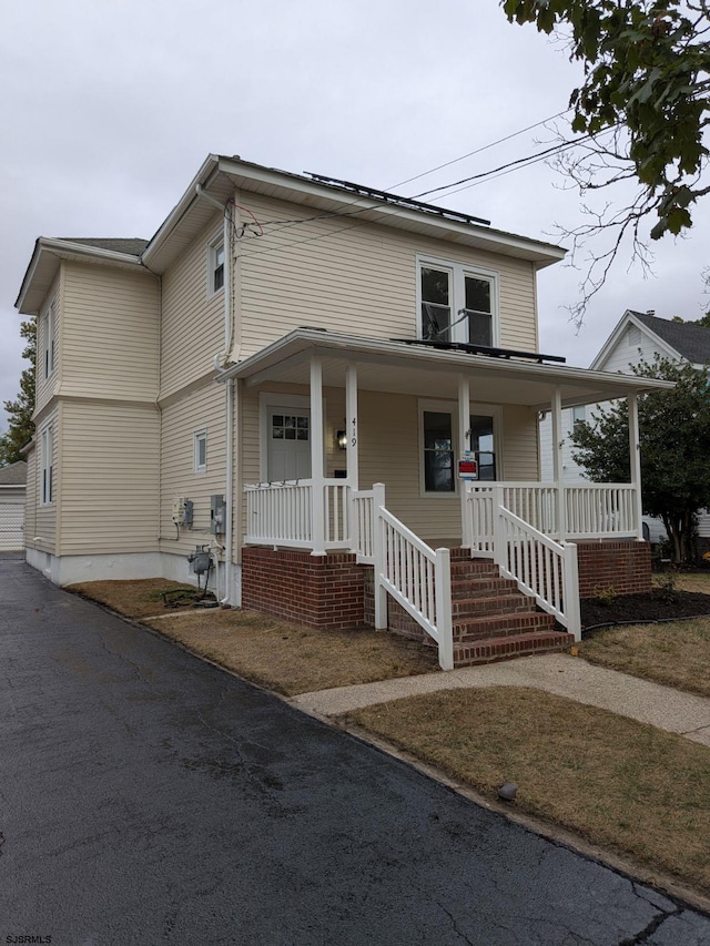 view of front of home with covered porch