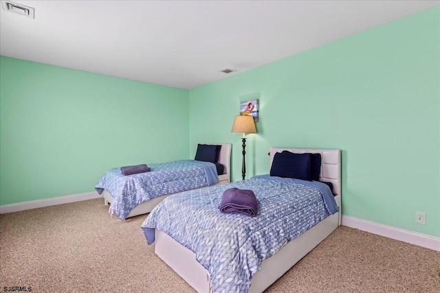 bedroom featuring carpet floors