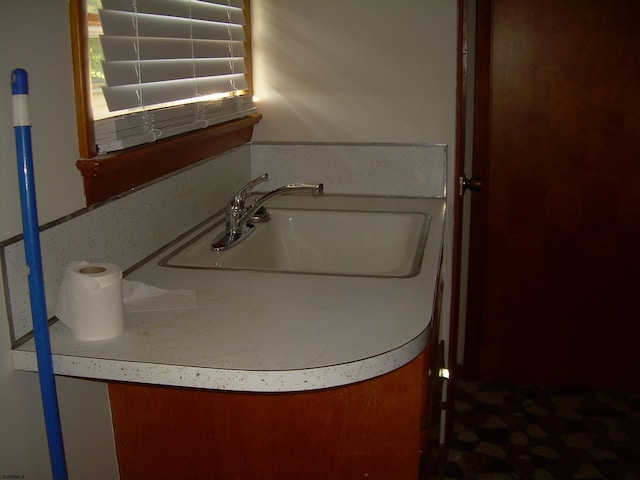 bathroom featuring sink