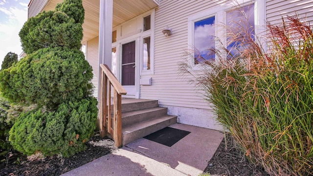 view of property entrance