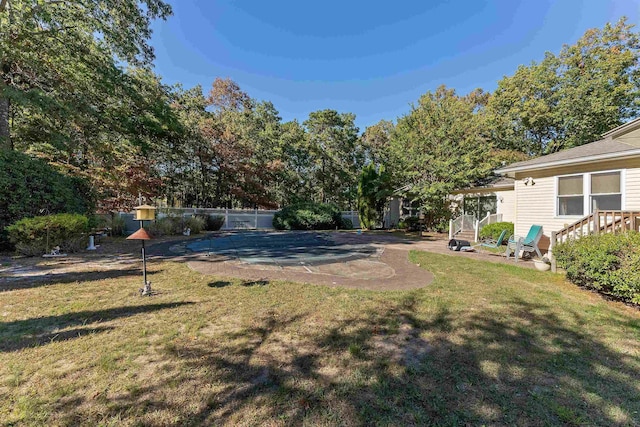 view of yard with a patio area