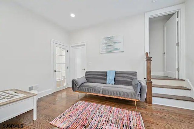 living area featuring hardwood / wood-style flooring