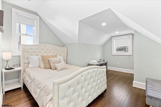 107 S Austin Ave, Ventnor, NJ 08406 - bedroom with baseboards, lofted ceiling, and hardwood / wood-style floors