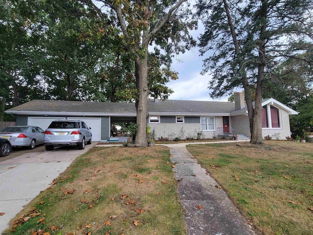 single story home with a front yard