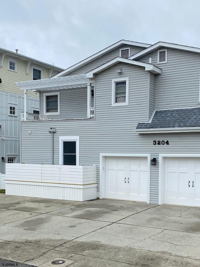 view of front of house featuring a garage