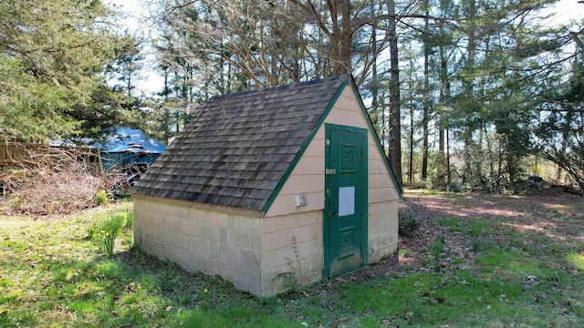 view of outdoor structure