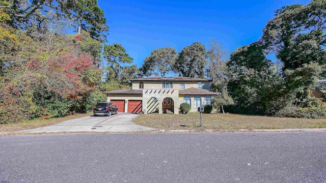 view of front of house featuring a garage