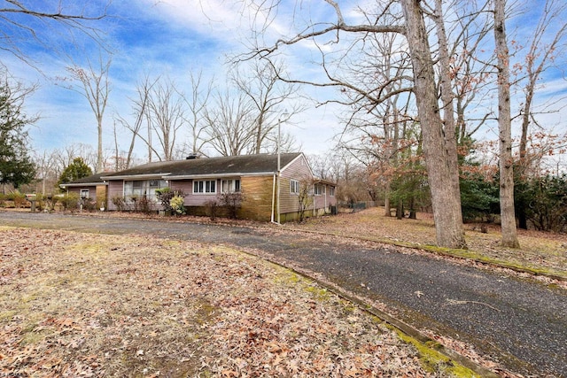 view of front of property