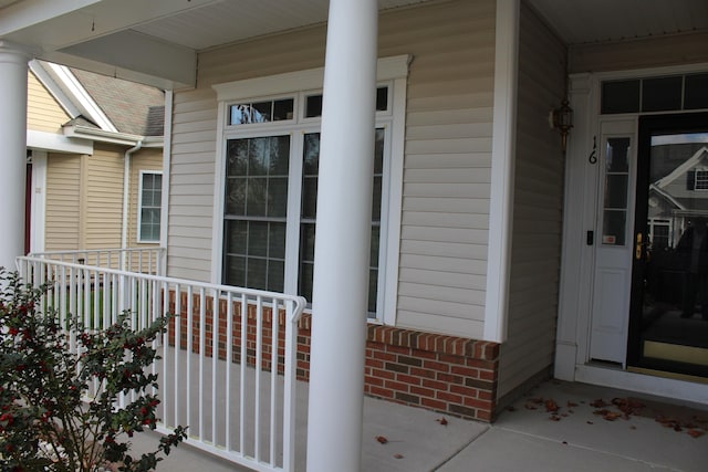 16 Primrose Cir, Egg Harbor, NJ 08234 - property entrance featuring a porch