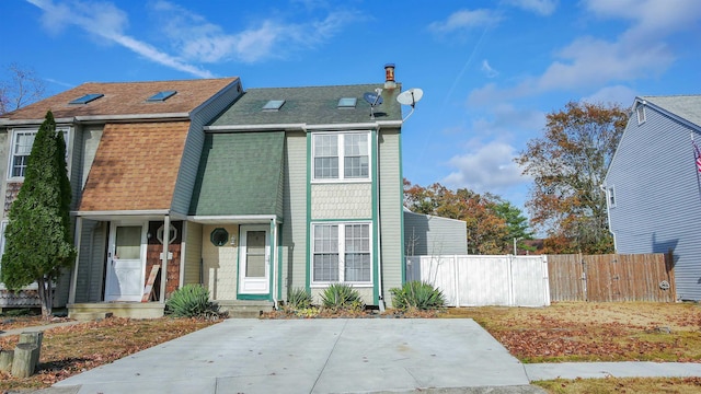 view of front of house