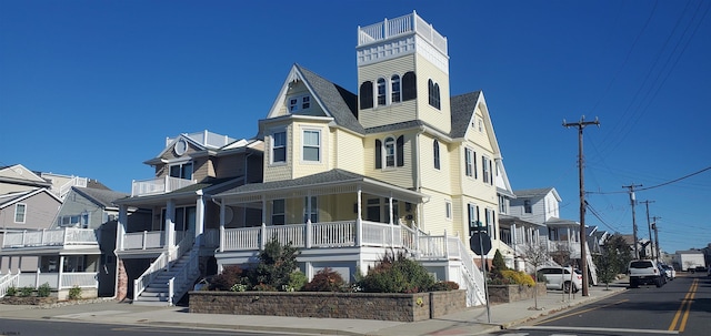 view of front facade featuring covered porch