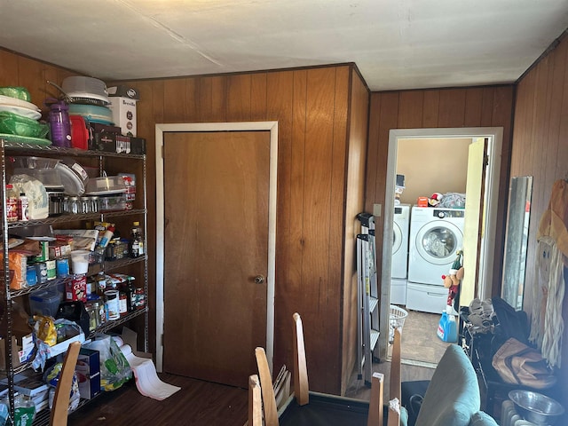 interior space featuring washing machine and clothes dryer