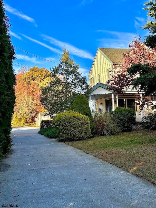 view of home's exterior