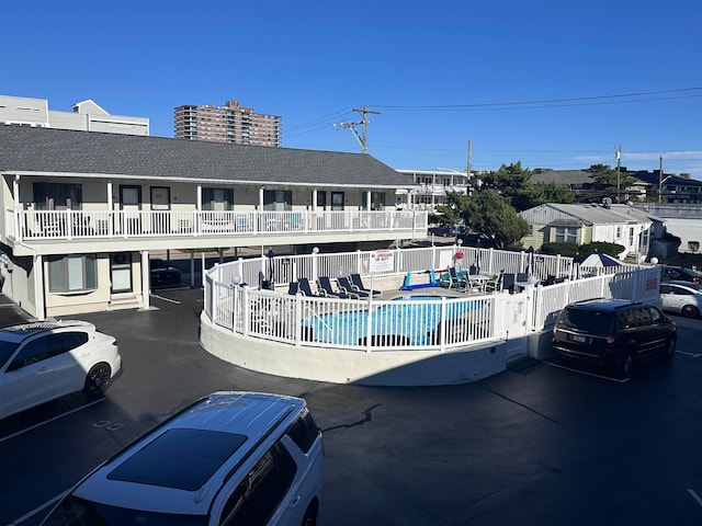 view of swimming pool