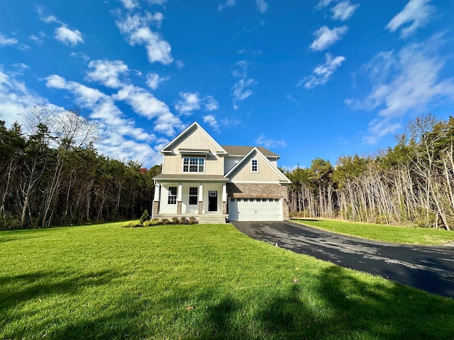 view of front of property featuring a porch and a front yard