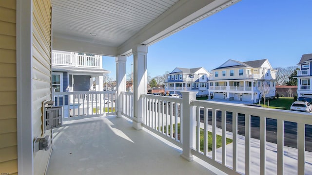 balcony featuring covered porch