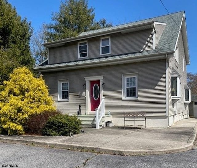 view of front of house