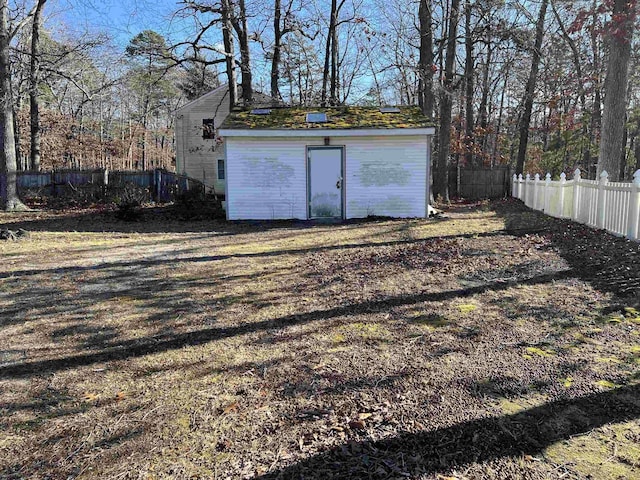 view of outbuilding