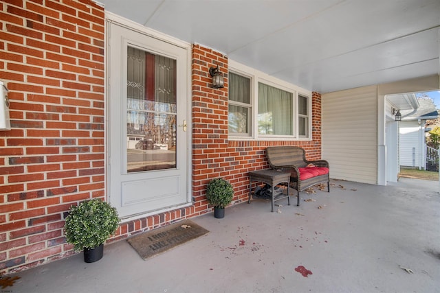 doorway to property featuring a porch