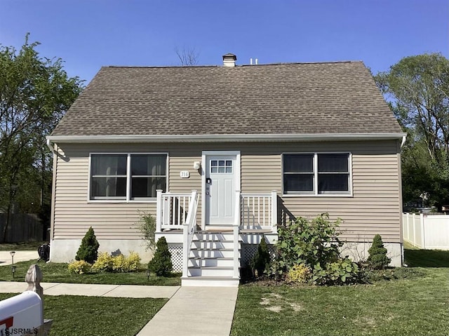 view of front of house with a front yard