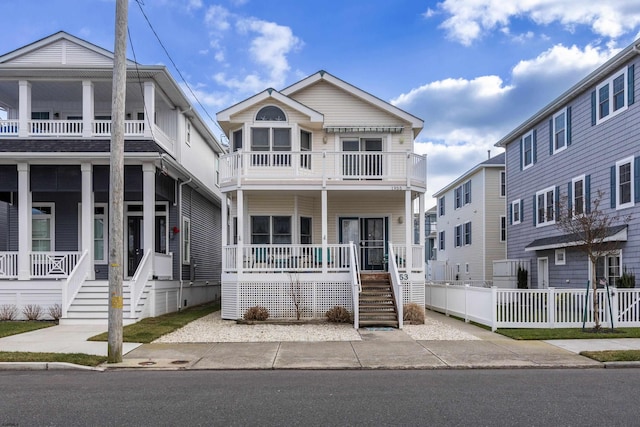 view of front of property with covered porch