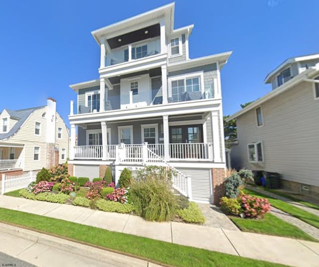 view of front of home featuring a porch