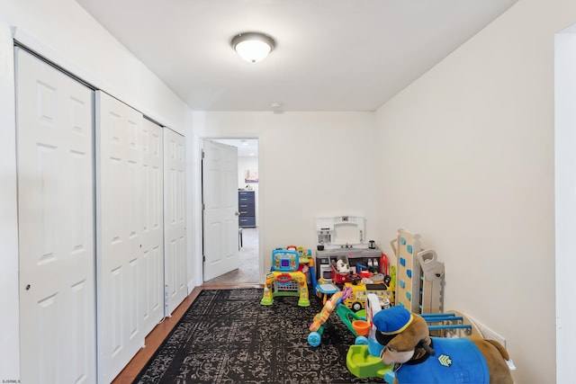 game room featuring hardwood / wood-style flooring