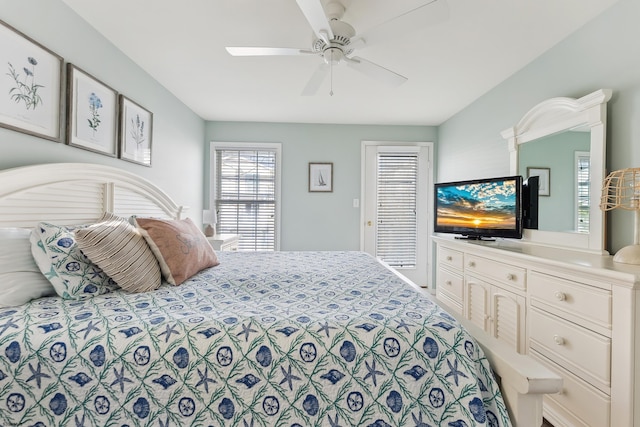 bedroom featuring ceiling fan