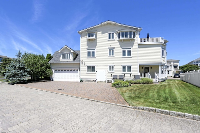 view of front of home with a front yard