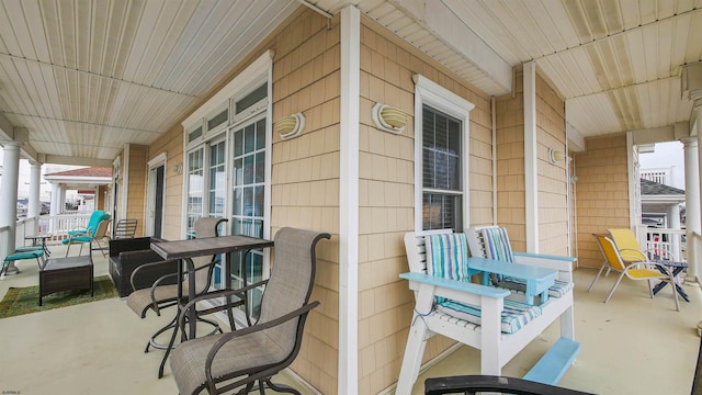 view of patio featuring covered porch