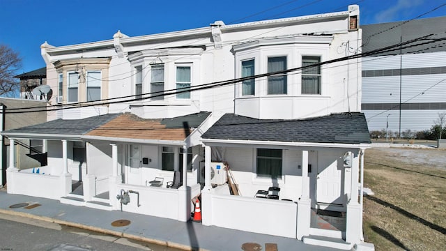 view of front of house featuring a porch