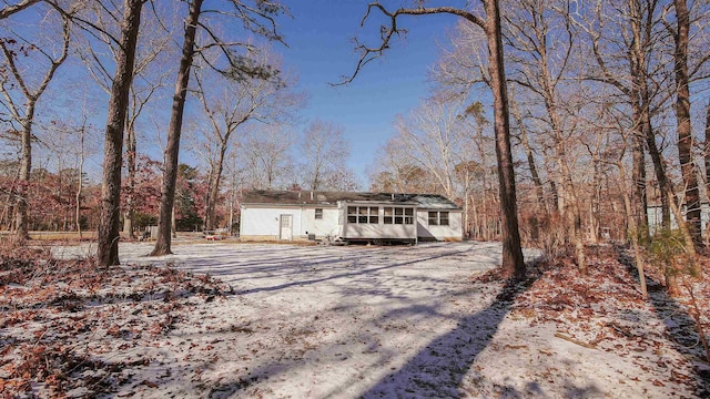 view of front of property