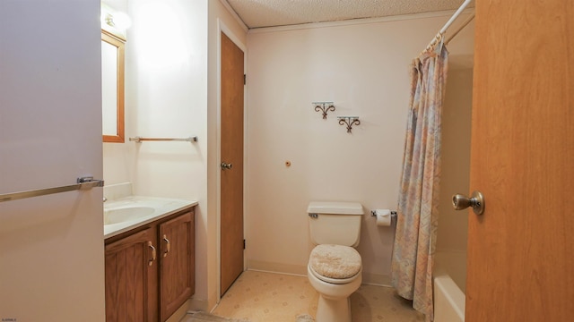 full bathroom featuring vanity, a textured ceiling, toilet, and shower / tub combo with curtain