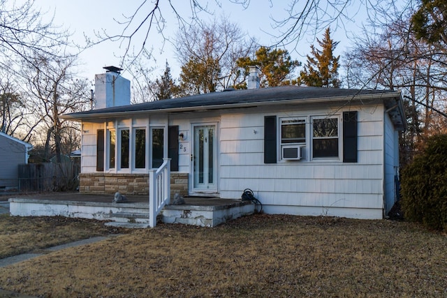 view of front of property