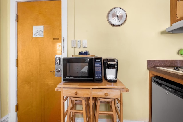 interior details with stainless steel dishwasher