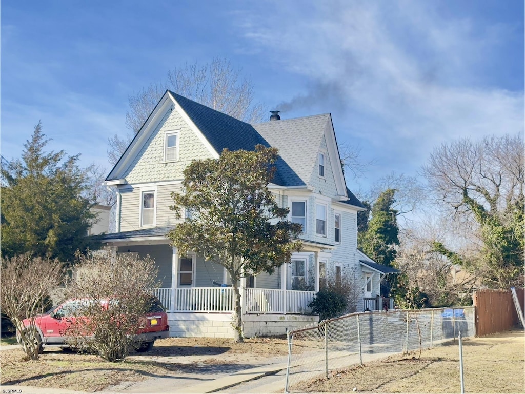 view of front of home with covered porch