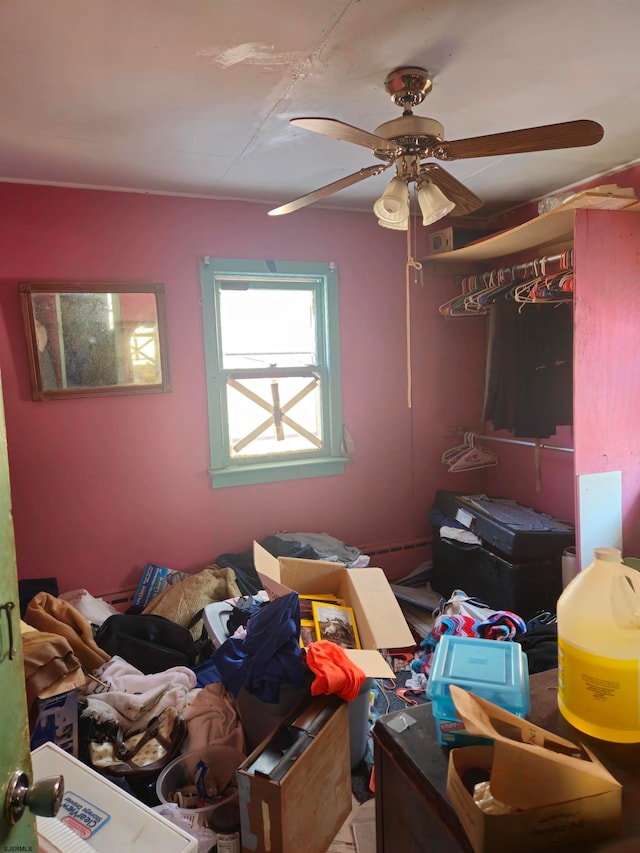 bedroom with ceiling fan