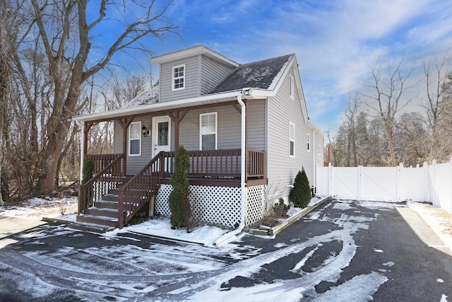 view of front of home featuring a porch