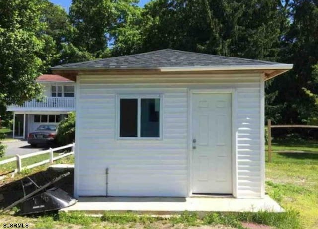 view of outbuilding