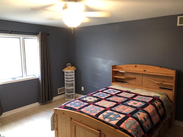 bedroom featuring ceiling fan