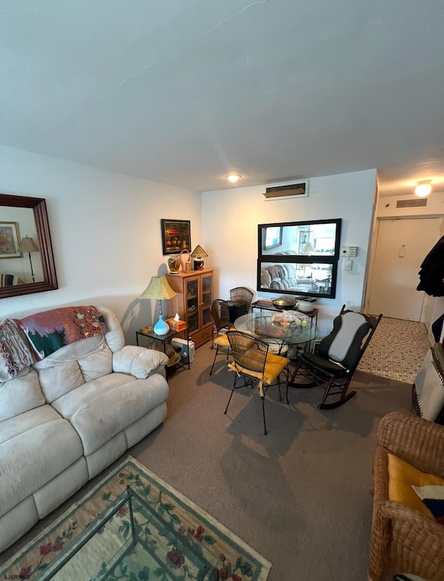 living room with carpet