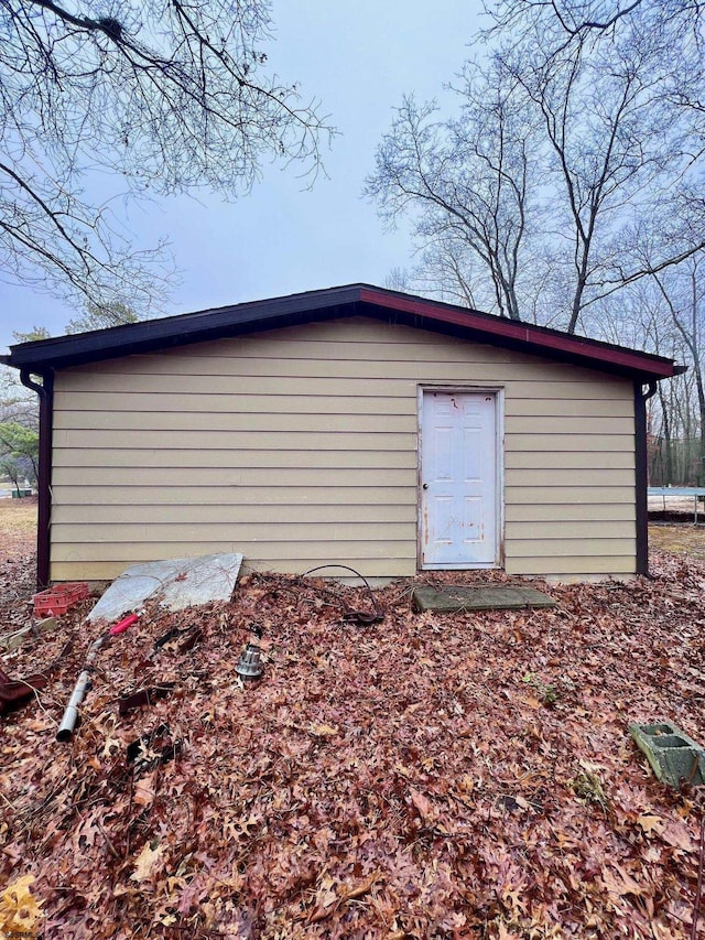 view of outbuilding