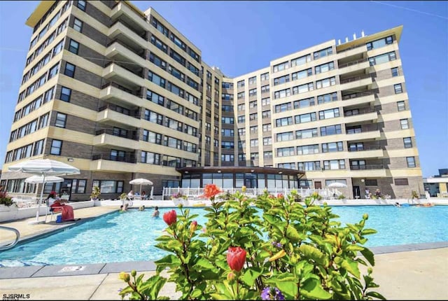 101 S Raleigh Unit 513, Atlantic City, NJ 08401 - view of pool