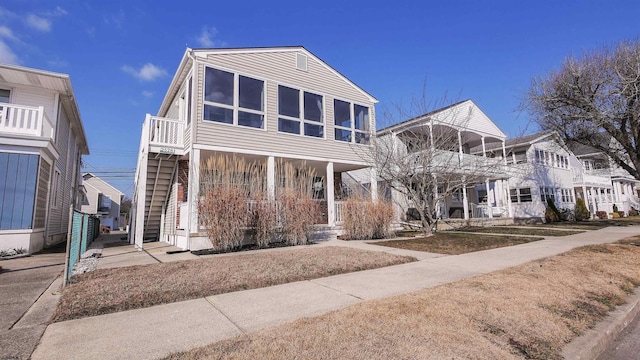 view of front of property