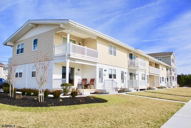 view of front of house with a front yard