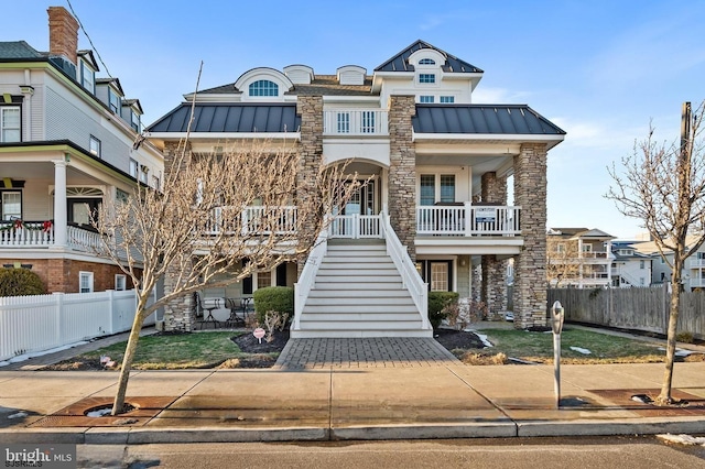 view of front of home featuring covered porch